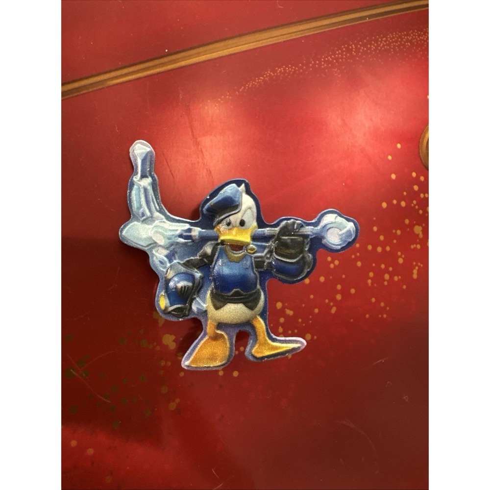 Disney Mirrorverse Video Game Donald Duck LR LE Pin 3D Effect